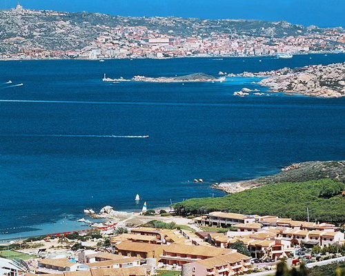 Pohled na pobřeží Sardinie