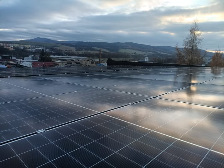 Solární elektrárna